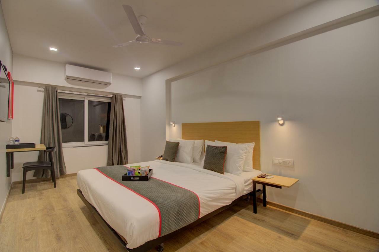 Townhouse Oak Kopar Khairane Navi Mumbai Formerly Ivy Hotel Exterior foto