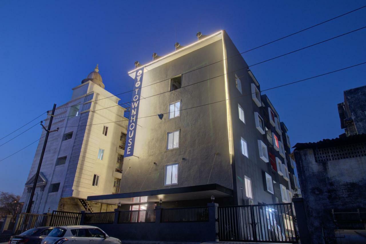 Townhouse Oak Kopar Khairane Navi Mumbai Formerly Ivy Hotel Exterior foto